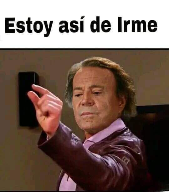 Usuarios de redes sociales despiden el mes con memes de Julio Iglesias. (Facebook)