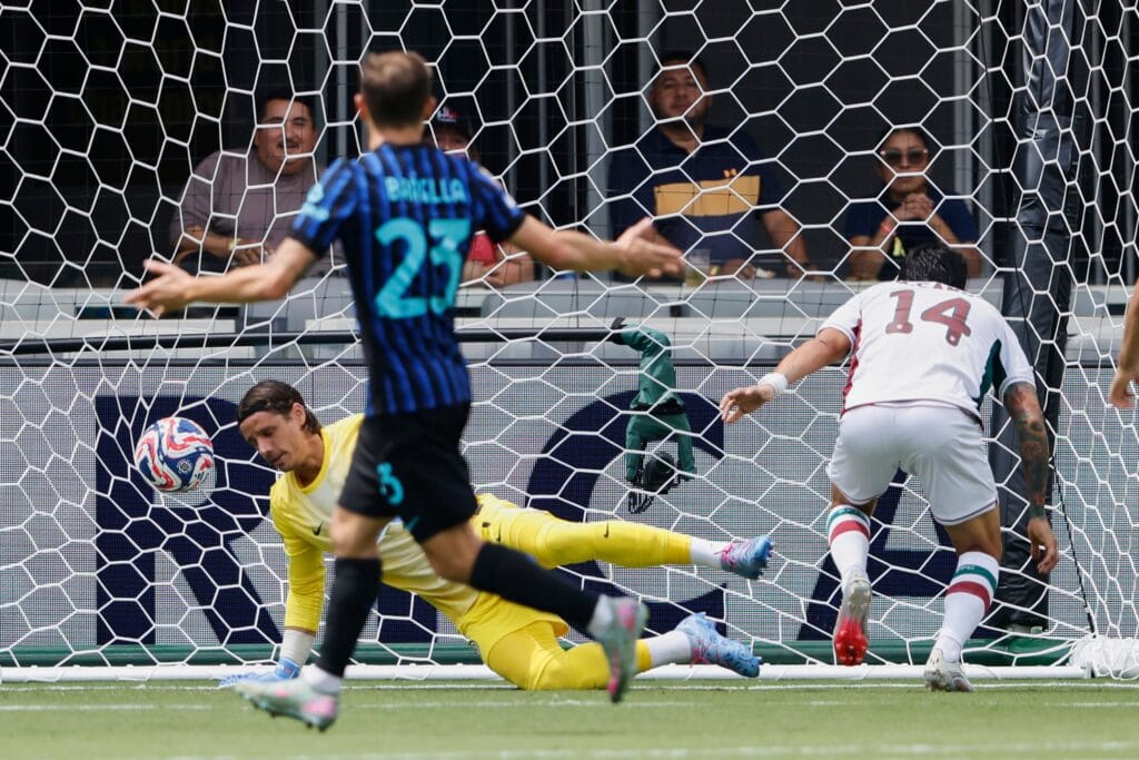 Fluminense impone su ley ante el Inter y se mete en los cuartos del Mundial de Clubes