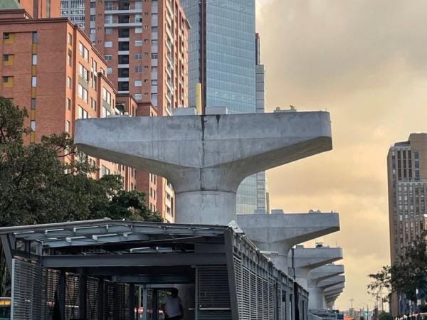‘El metro elevado desvaloriza la ciudad y quita calidad de vida’: Petro | Gobierno | Economía