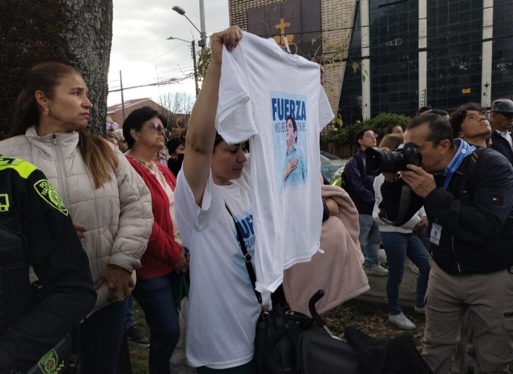 Oración para pedir por la salud del senador Miguel Uribe Turbay.