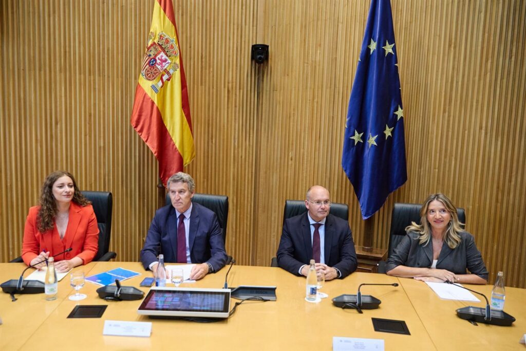 Feijóo formulará 50 preguntas a Sánchez sobre corrupción y le pedirá dejarse de "milongas" y contar "alguna verdad"