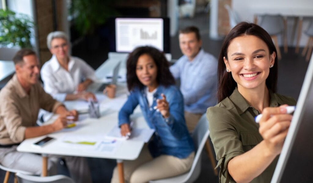 Algo muy importante que todo trabajador debe saber es que las empresas no pueden compensar esta reducción, alargando descansos u hora de almuerzo