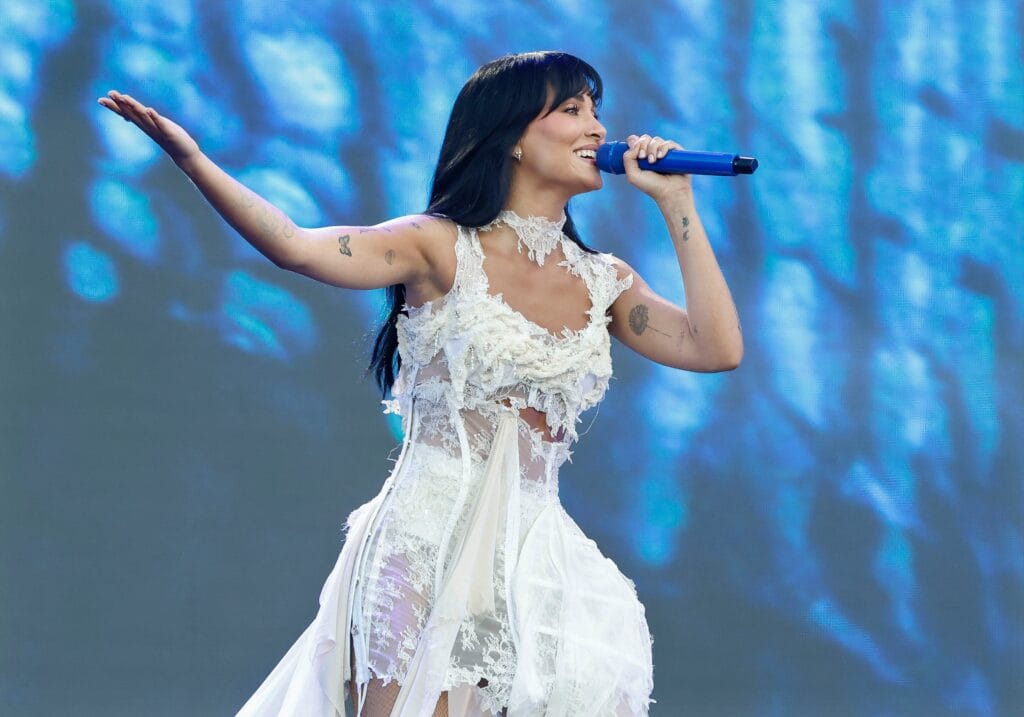 40.000 personas locas por ti, Aitana