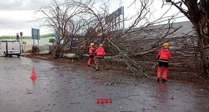 El aeropuerto de Barcelona desvía 11 vuelos por “meteorología adversa”