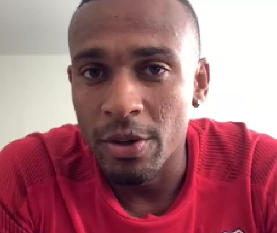 Bayron Garcés recorre el camino para ganarse la confianza en el DIM