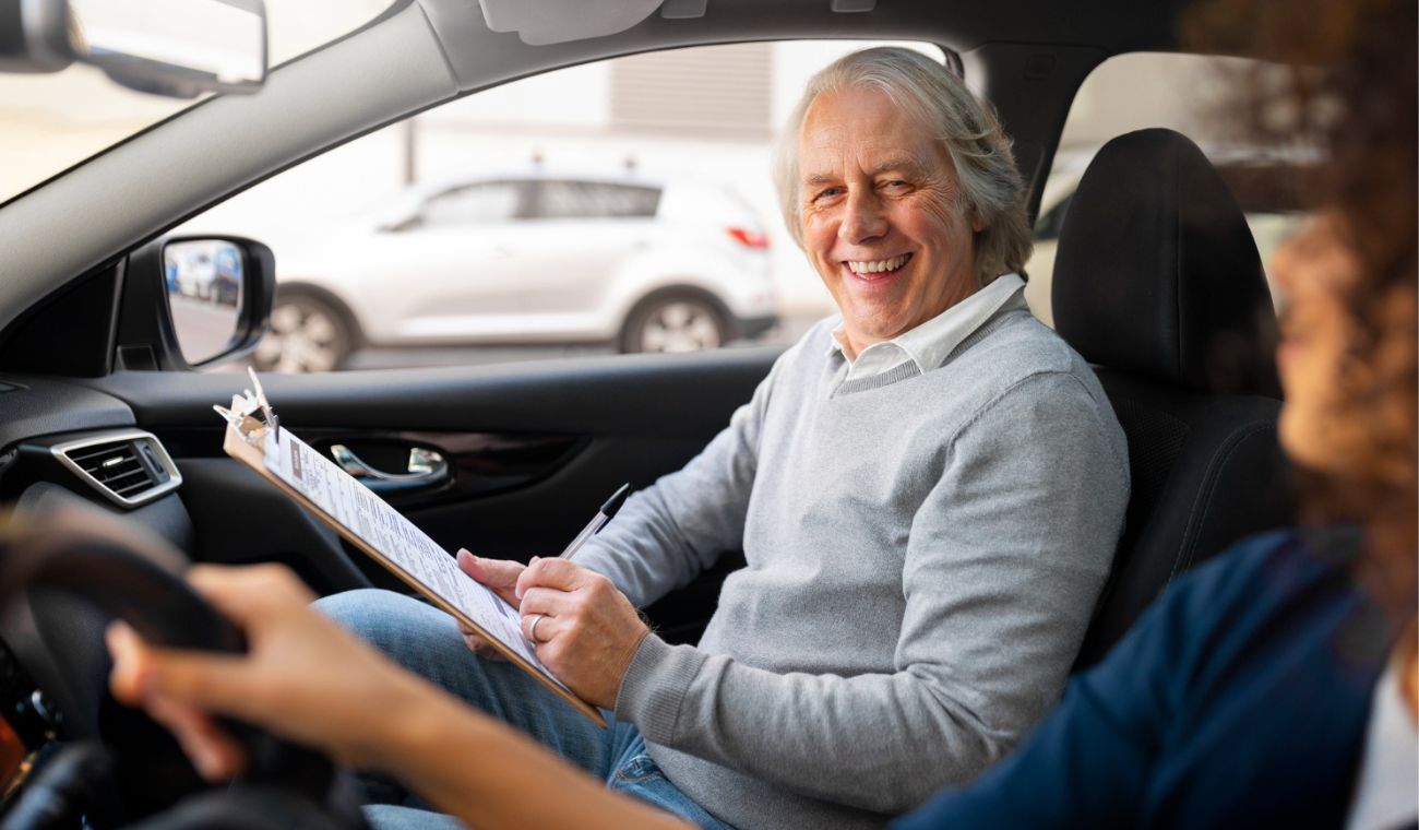 Una persona con licencia B2 puede conducir también vehículos B1. De igual forma, un conductor con licencia B3 está habilitado para manejar vehículos de las categorías B1 y B2.