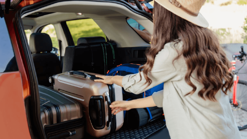 Elimina el caos al viajar en coche con estos prácticos organizadores para el maletero.