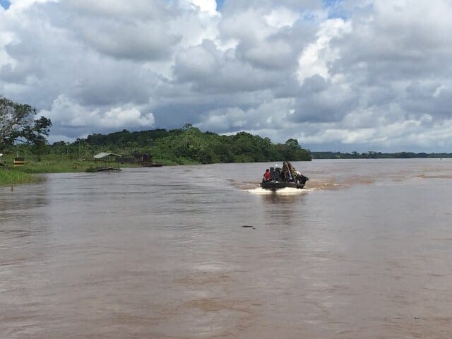 Emergencia en el río Caquetá: tres personas muertas y dos más desaparecidos por el naufragio de una embarcación