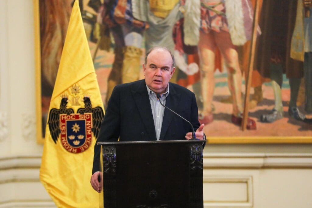 Rafael López Aliaga estalla por críticas al tren Lima–Chosica y exige al MTC que se calle: “¡Estamos listos para operar!”