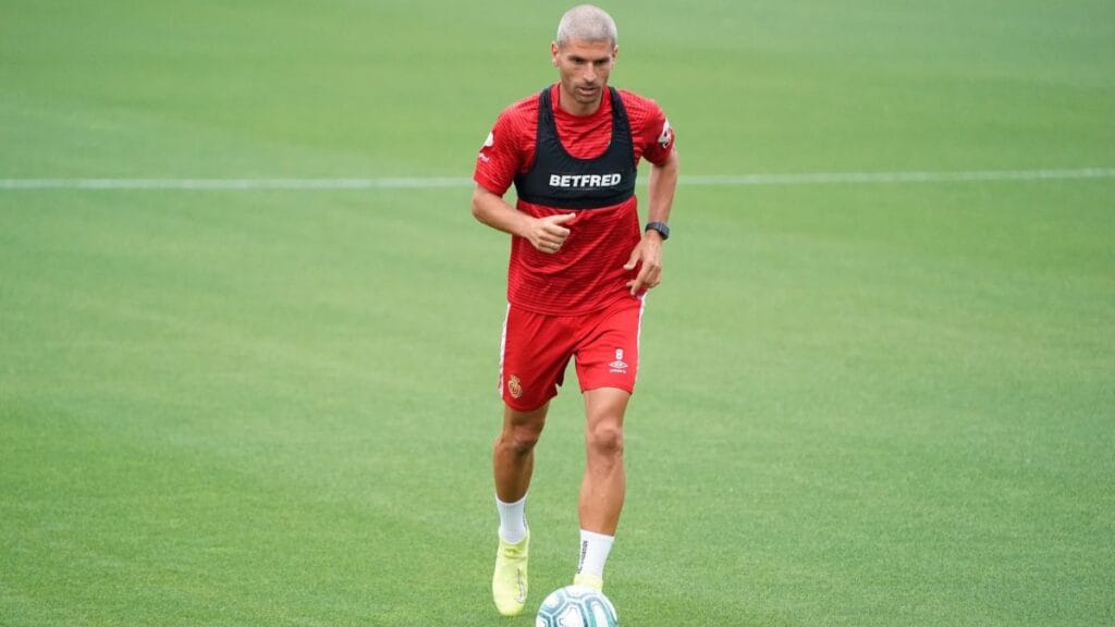 Salva Sevilla: "Vengo a morir por este escudo"