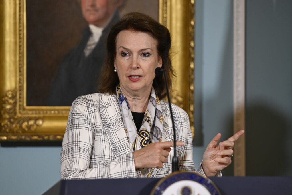 La excanciller de Milei lo critica por el caso $Libra: “O no es muy inteligente o es una especie de corrupto”