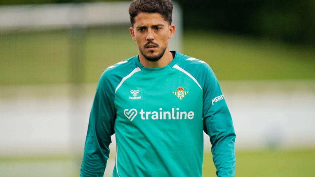 Fornals se disculpa tras la pelea con Perrone: "No estamos orgullosos de nuestros actos"