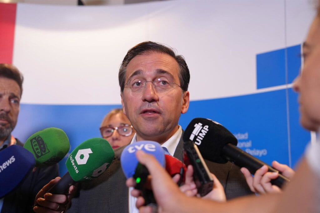 El Gobierno condena el ataque de Israel contra periodistas palestinos en Gaza y avisa: "No debe quedar impune"