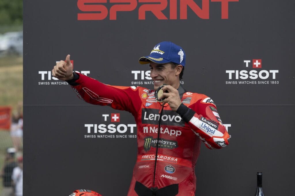 Marc Márquez vuelve a remontar para llevarse otra esprint en Austria
