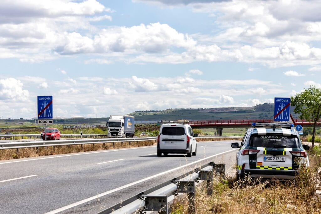 Una campaña de la DGT detecta que cada vez se corre más al volante