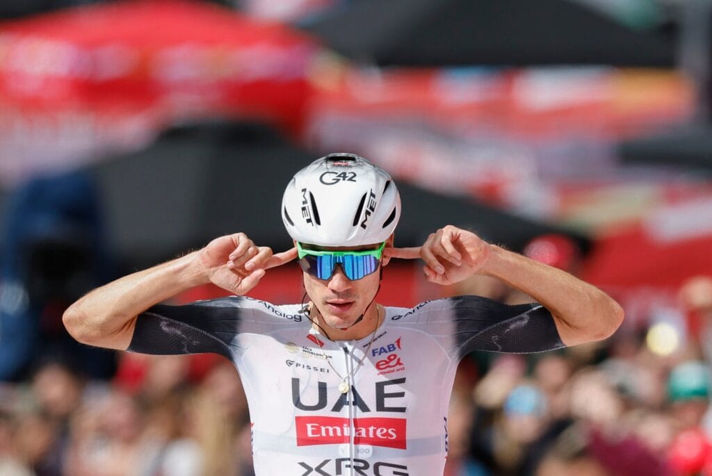 Ayuso se fue para volver en la Vuelta a España