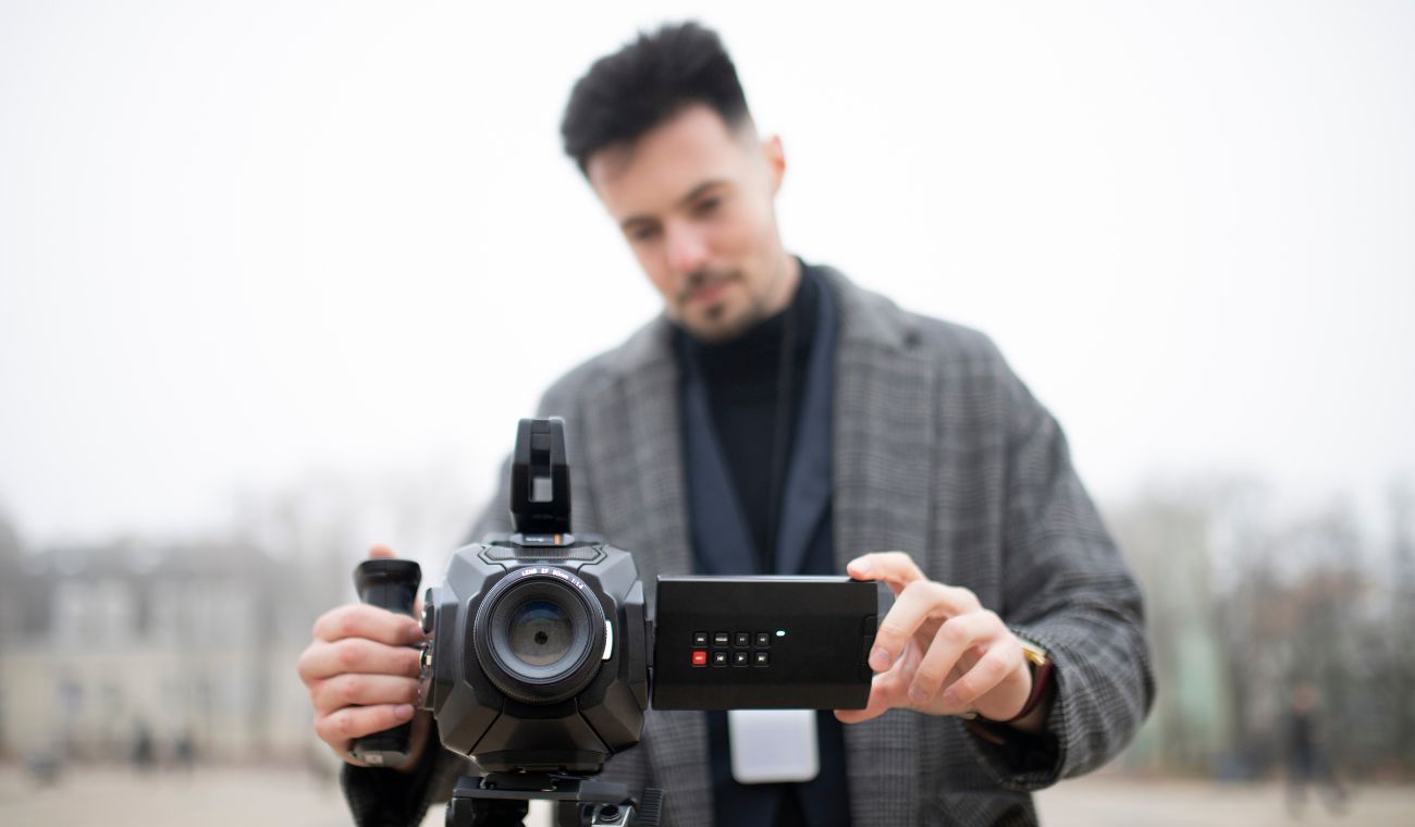 Giraldo recalcó que los creadores “se abstendrán de crear y publicar contenido que contenga información nociva o que incite a las audiencias a cometer delitos