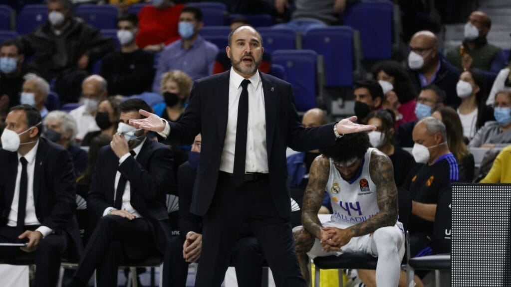 Chus Mateo coge las riendas