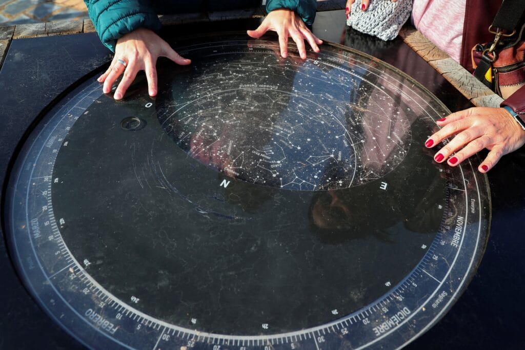 Negacionismo astronómico