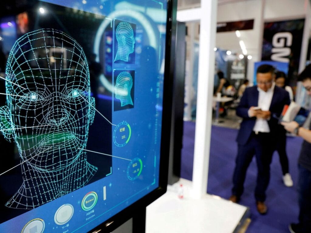 Gigantes tecnológicos de EE.UU. ayudaron a construir el aparato de vigilancia de China, según investigación de AP