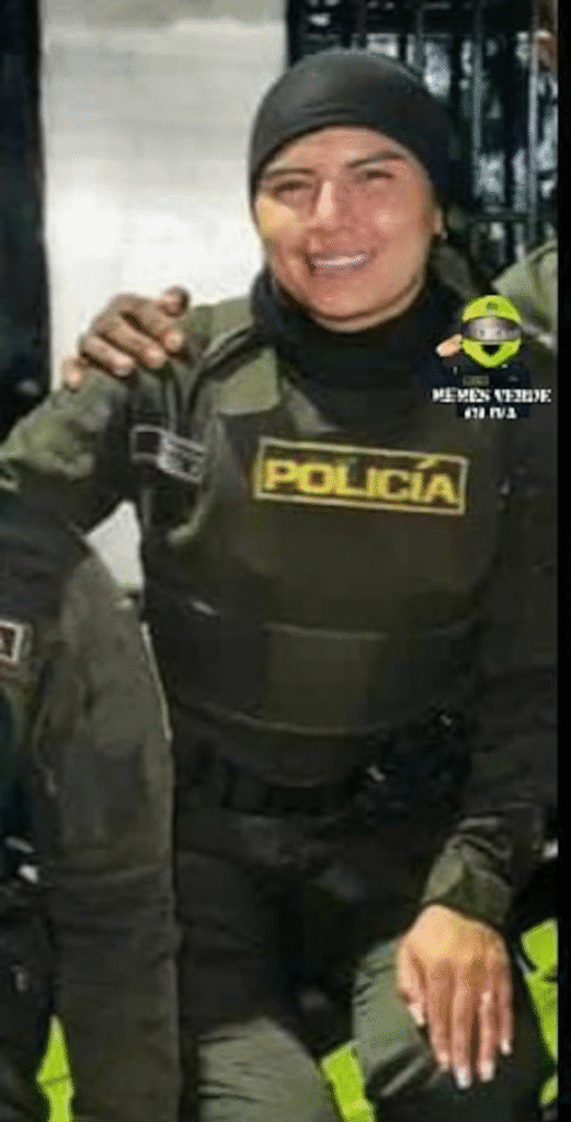 La patrullera Karol Ruiz, de 21 años, permanece en la UCI de la Clínica Valle del Lili.