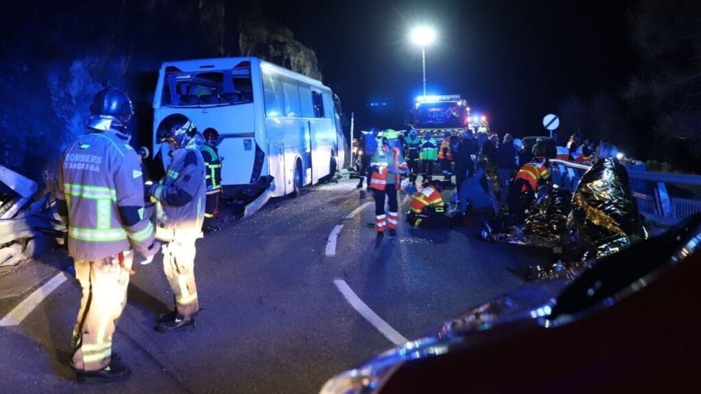 Multa de 138.000 euros a tres empresas vinculadas con el accidente de bus mortal en Francia