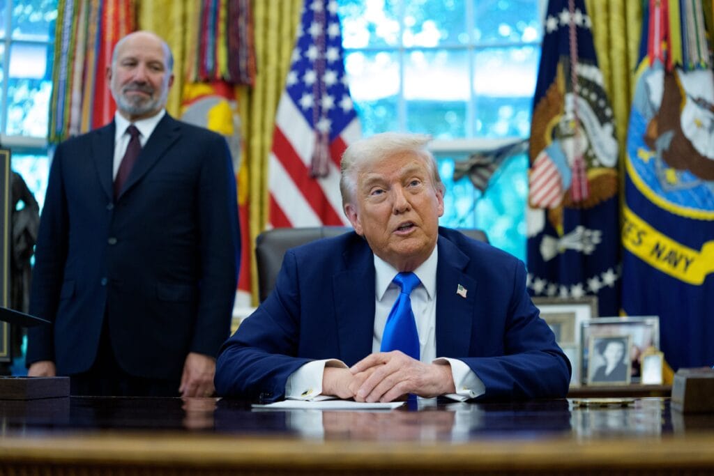 Estados Unidos impone una tarifa de 100.000 dólares para las visas de trabajo H-1B