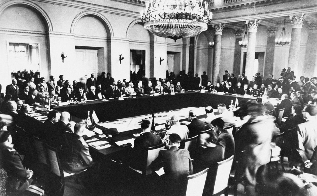 El Kremlin constituyó, en distintos momentos, el Bloque del Este como un límite a las potencias occidentales