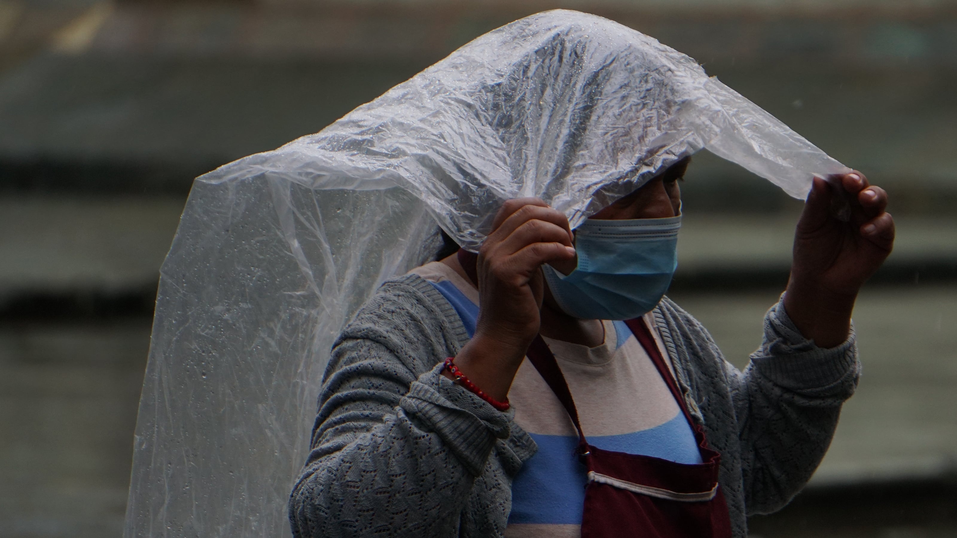 Fenómenos atmosféricos simultáneos provocan inestabilidad climática en gran parte del país (EFE/Daniel Ricardez)