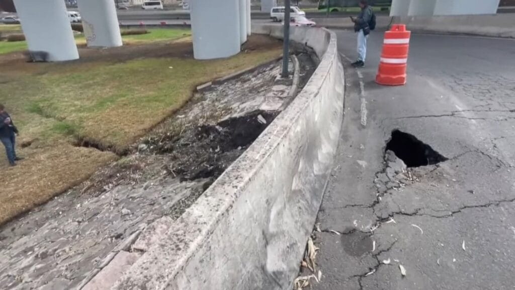 La zona ya se encuentra acordonada. Crédito: X, ChalcoSC