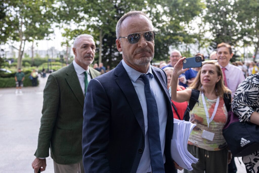El exinspector de la Policía Nacional Ricardo Ferris, el pasado junio, a su entrada de la Ciudad de la Justicia de Valencia.