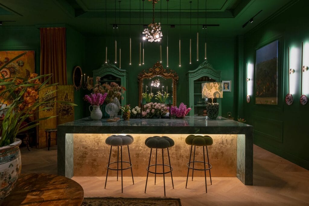 La muestra celebra su aniversario con una apuesta audaz por la abundancia creativa. Espacios intervenidos, innovación y tendencias