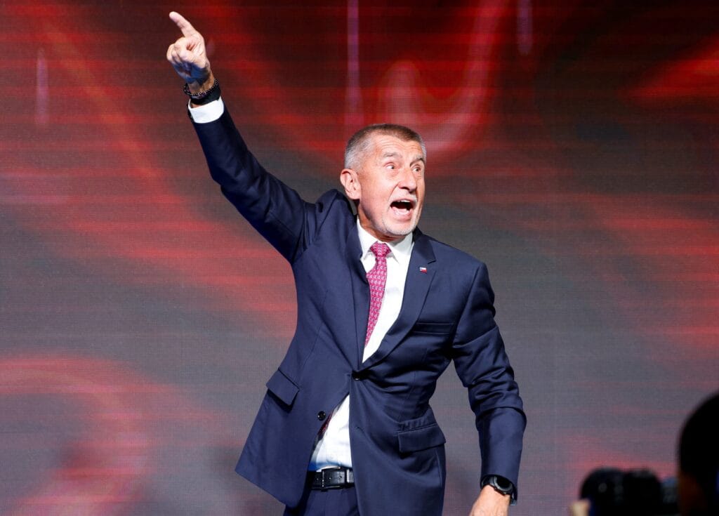 El magnate populista Andrej Babis gana las elecciones legislativas en Chequia sin mayoría para gobernar
