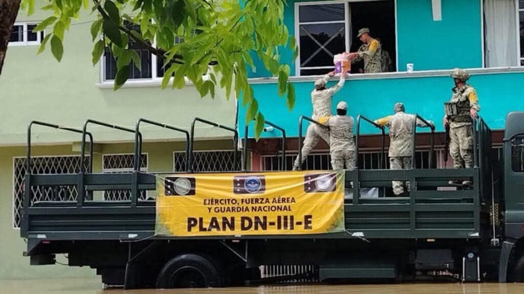 Claudia Sheinbaum confirmó despliegue de fuerzas armadas en atención a damnificados por lluvias intensas. Foto: (Sedena/FB)