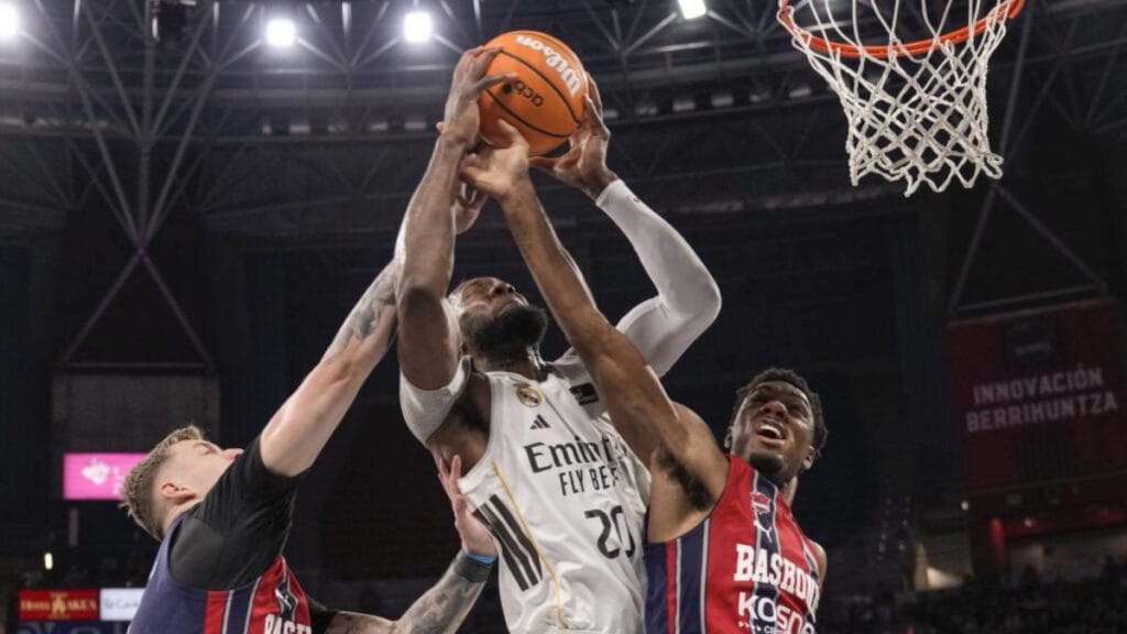 Épica remontada del Baskonia