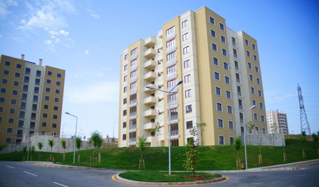 El Decreto 768 de 2025 también otorga a los alcaldes la potestad de ordenar la intervención de la Policía Nacional cuando sea necesario asegurar la entrega de los documentos solicitados