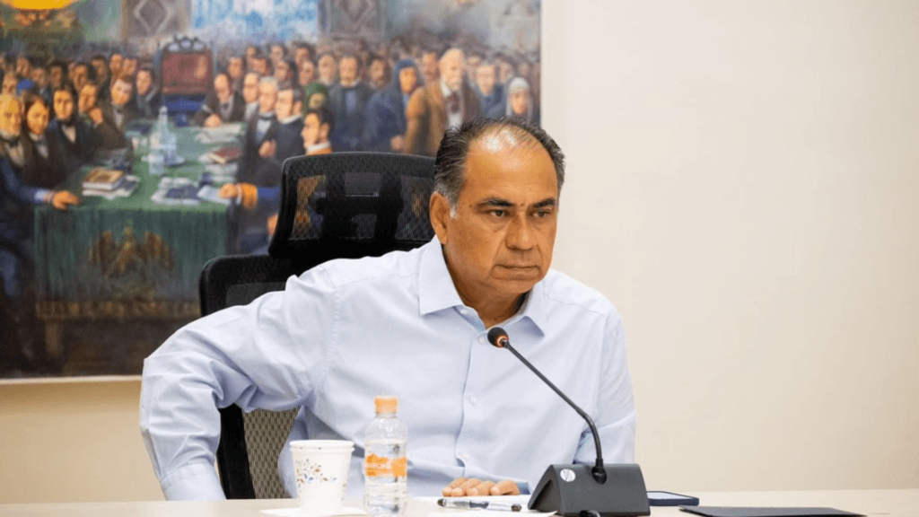 El exgobernador de Guerrero afirma no conocer los motivos por los que le fue revocada la visa (@/HectorAstudillo)