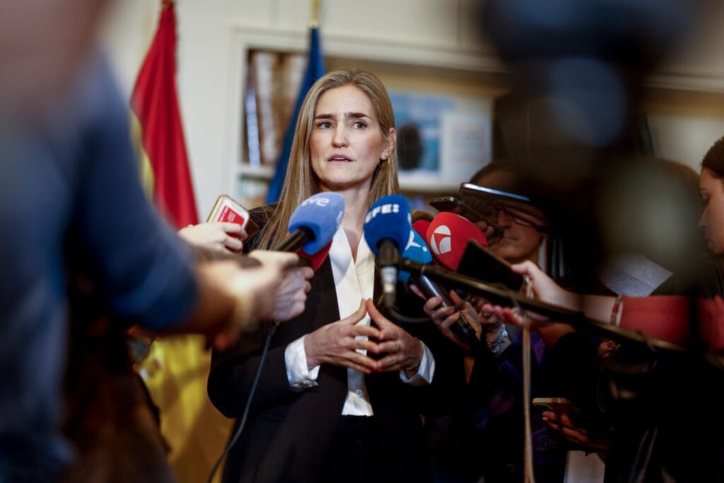 El Gobierno deja en el aire el futuro de Almaraz y saca pecho por la renuncia fiscal de las eléctricas