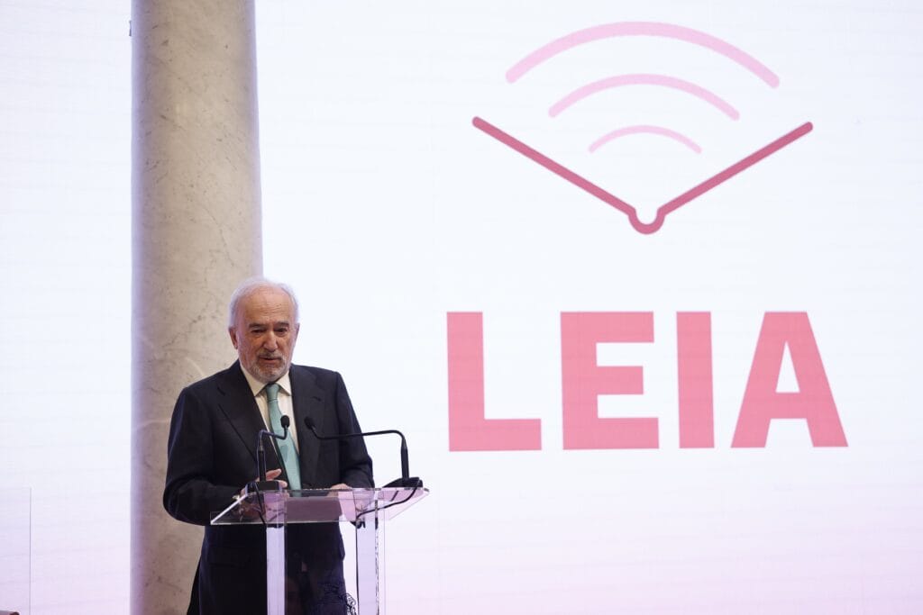 Un detector de neologismos y una herramienta de verificación: la RAE desarrolla nuevas armas con ayuda de la IA