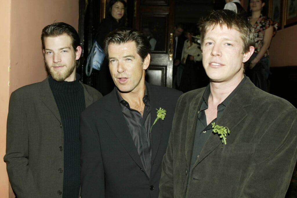 Pierce Brosnan se reconcilia con su hijo Christopher 20 años después de cortar lazos con él por su adicción a las drogas