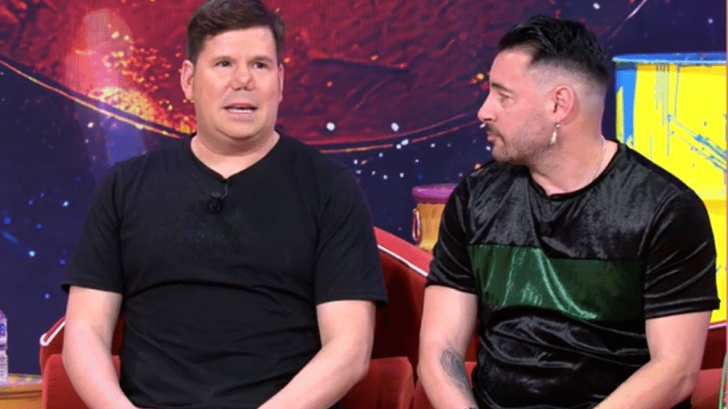 Lucas responde a Andy recordándole su deuda de 60.000 euros: "Es un pájaro y un vago"