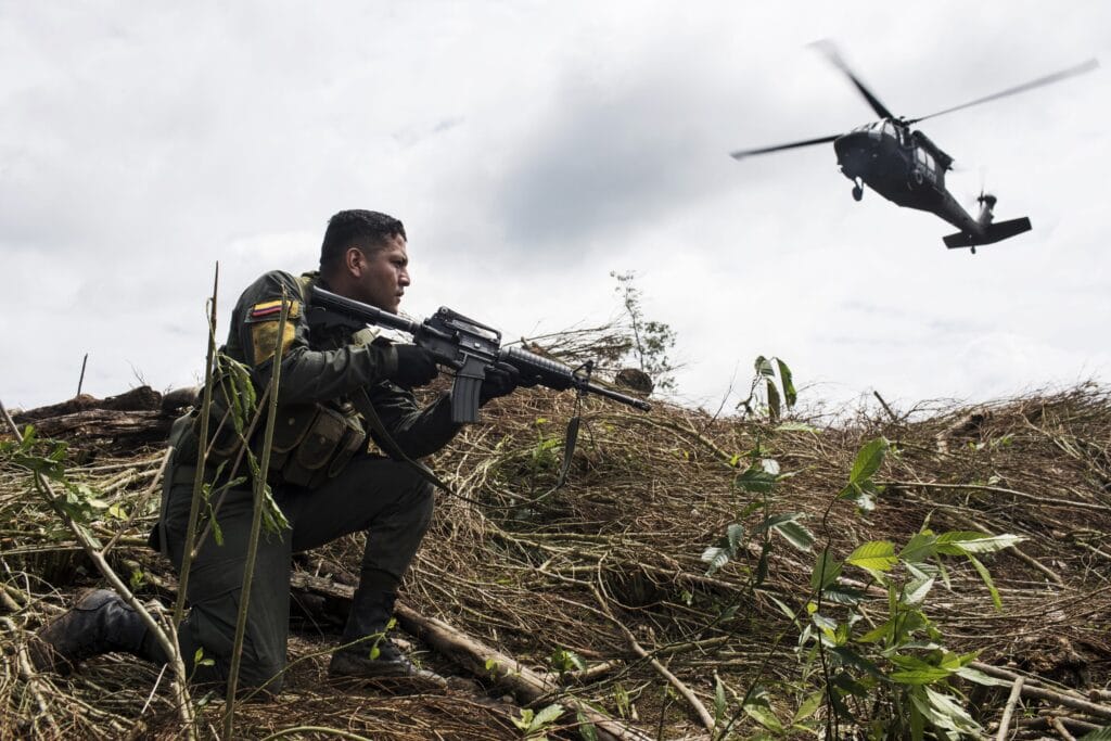 Las cifras de reclutamiento infantil contradicen el supuesto desconocimiento de Petro tras el bombardeo en Guaviare