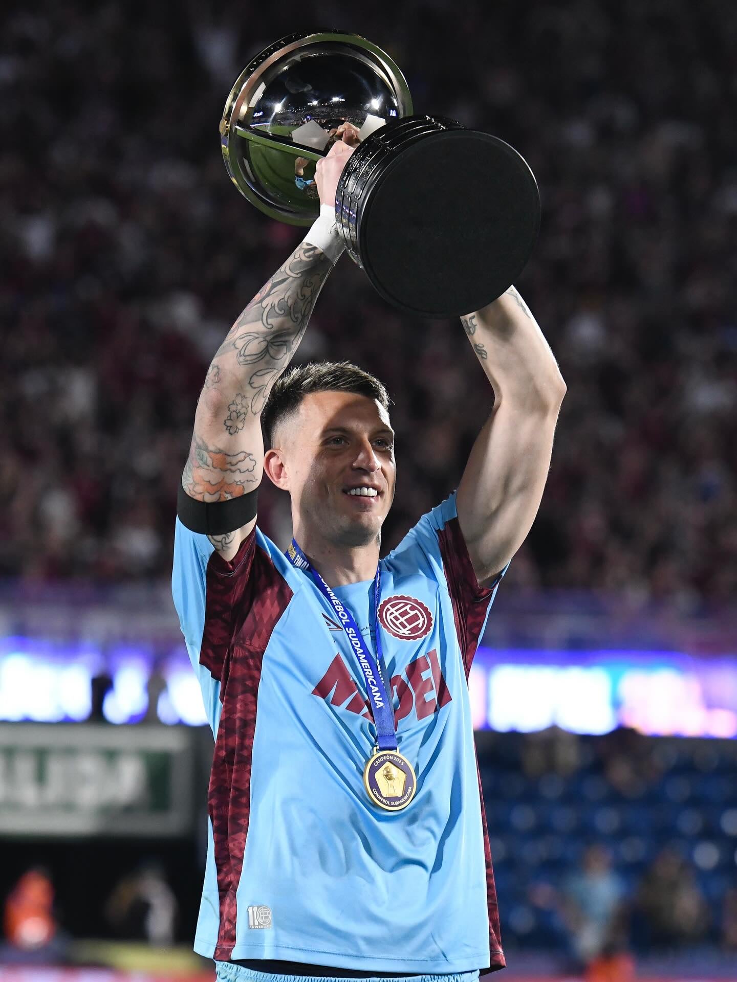 Nahuel Losada, figura de Lanús campeón de la Copa Sudamericana