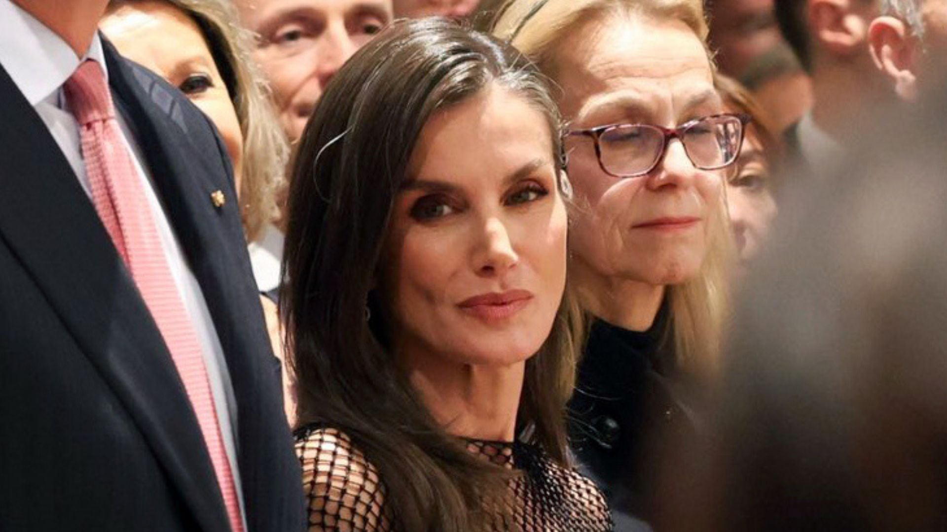 La reina Letizia en la recepción en honor ofrecida por el presidente de la República Federal Alemana, Frank-Walter Steinmeier, y la primera dama, Elke Büdenbender, celebrada en la embajada de Alemania. (Europa Press)