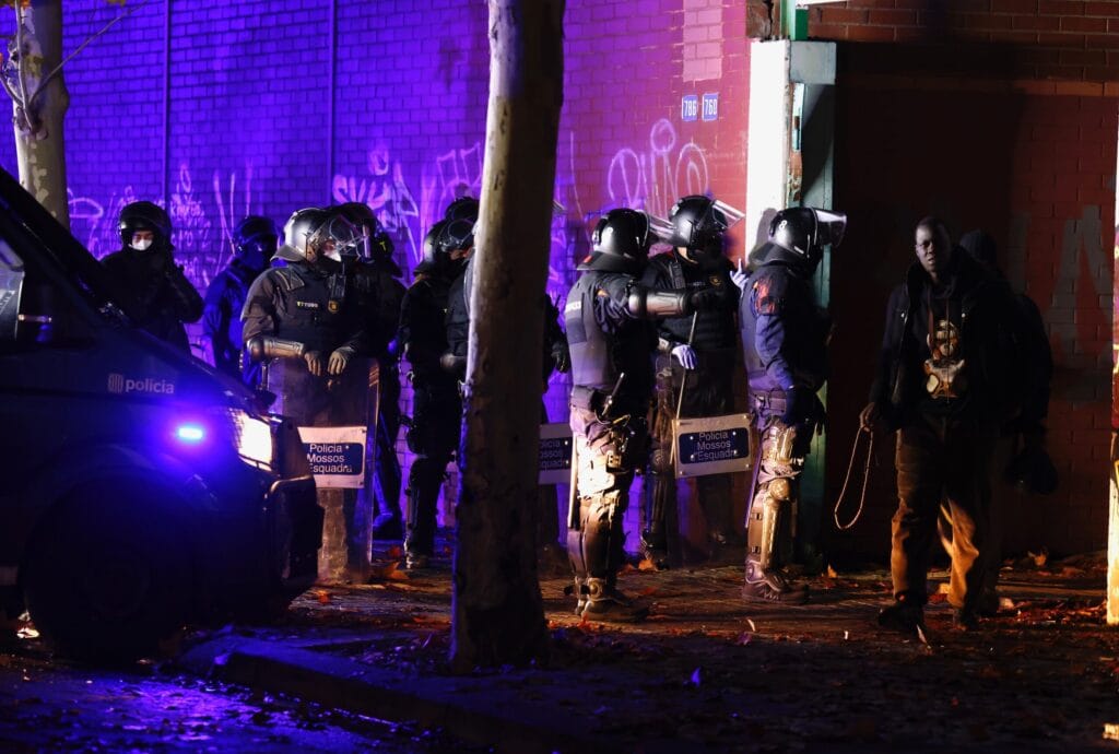 El Ayuntamiento accede al recinto tras la recibir la autorización judicial y después de más de dos años de ocupación