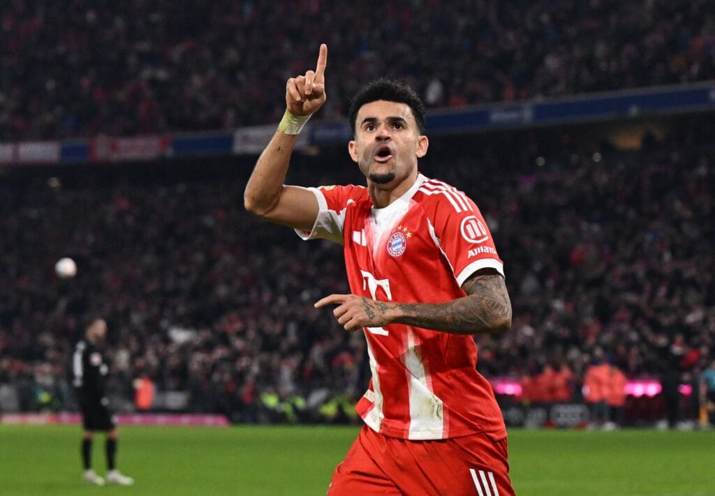 Luis Díaz destaca como pieza clave en el rendimiento ofensivo del Bayern Múnich durante su primera temporada en Bundesliga - crédito Angelika Warmuth/REUTERS