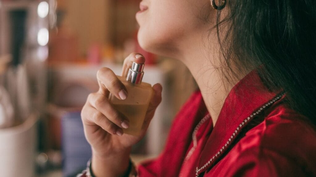 Cinco perfumes top ventas para regalar estas Navidades.