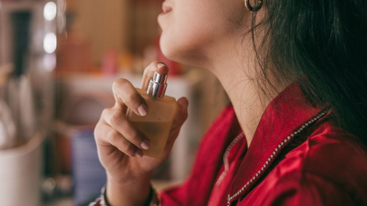 Cinco perfumes top ventas para regalar estas Navidades.