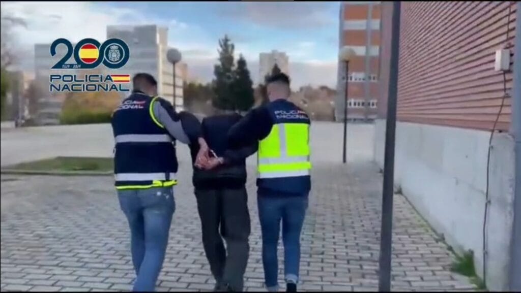 Detención exprés en Madrid de tres sospechosos de intentar matar a un joven en Bélgica cuando huían a Marruecos