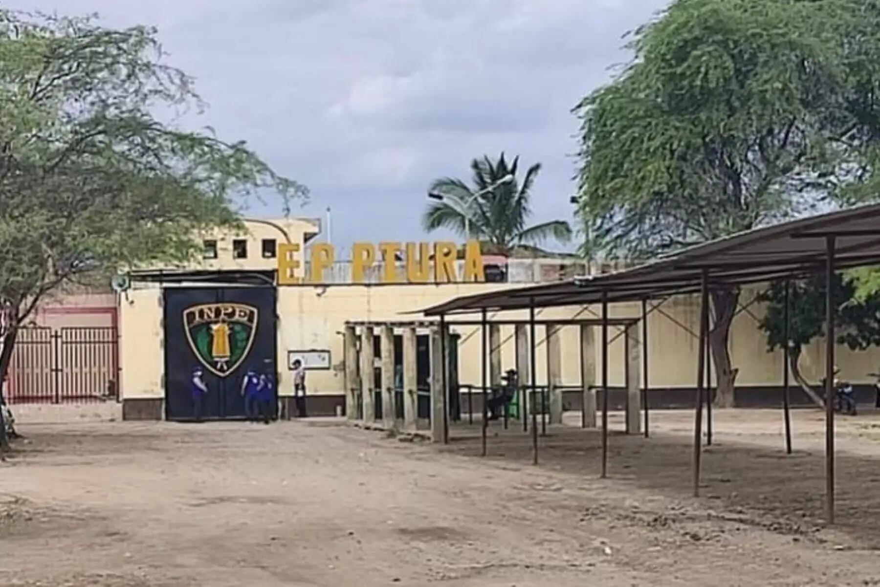 Procesado por extorsión escapa de carcel de Piura e INPE remueve al director - Andina